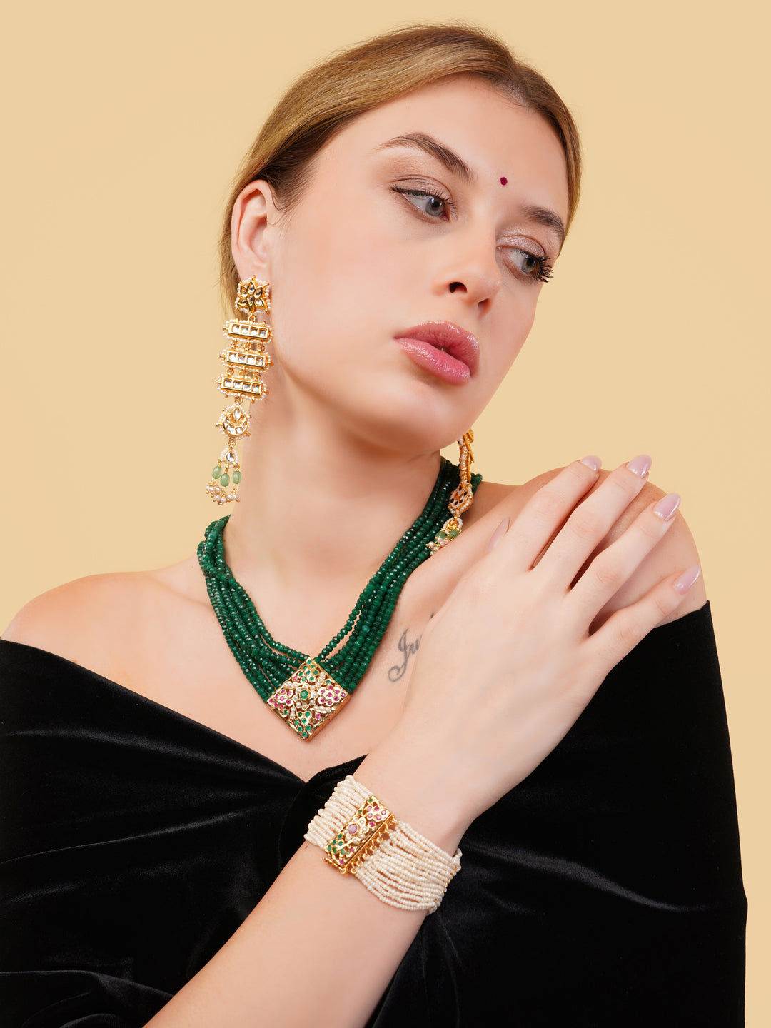 Green and Red Jadau Necklace with open box clasp closure and stone lines from Dugristyle Ruhaniyat By Dugran