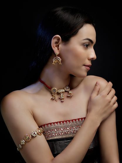 Kundan Earring with Golden Hangings