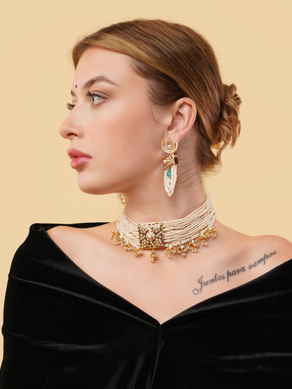 Jadau work earring with chand shaped kundan tikra