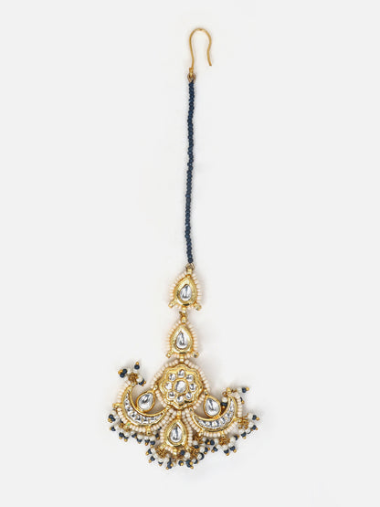 Kundan Maang Tikka