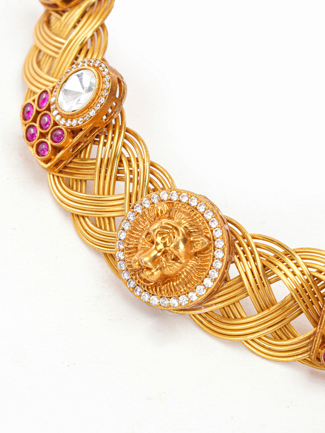Tiger shape inspired choker with earrings having moissanite stones