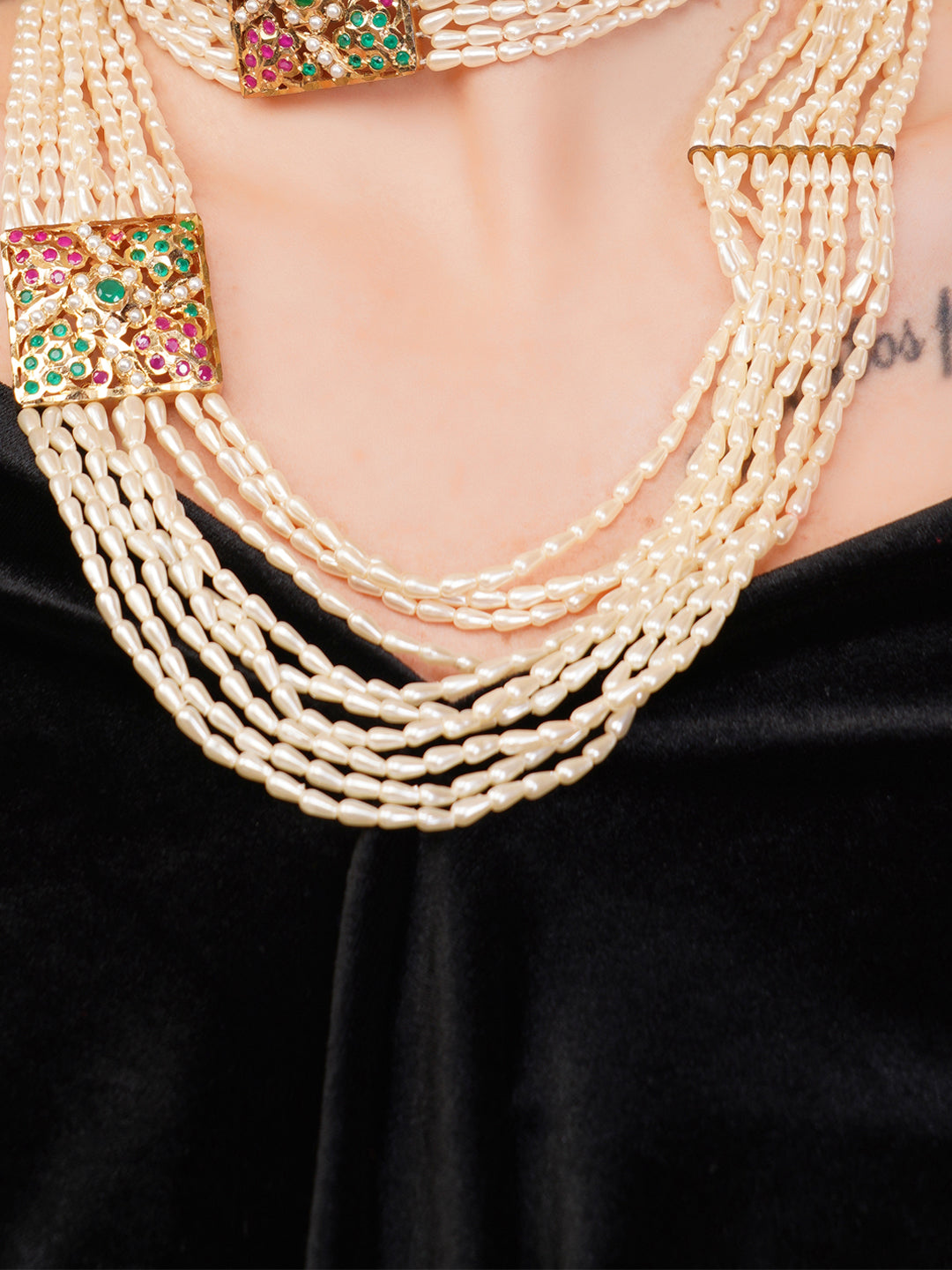 Jadau Necklace with pearls lines and handmade adjustable dori